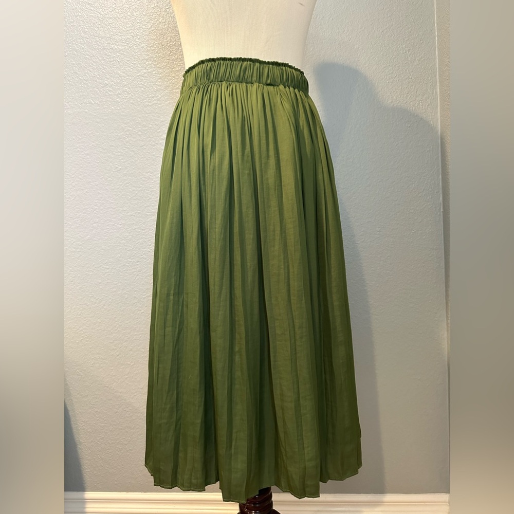 Gap Midi Skirt Women’s Size XS Pleated Olive Green